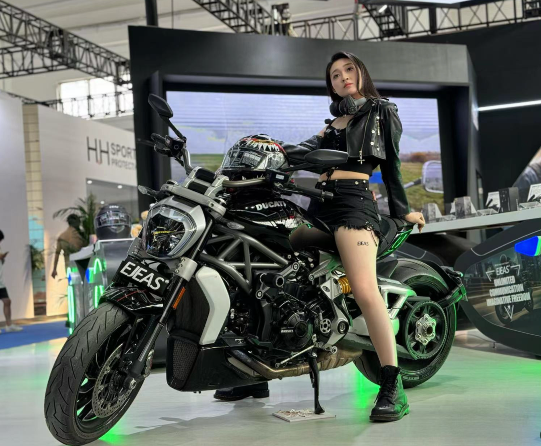 我又剁手了,2024北京摩展现场入手爱骑仕Q8蓝牙耳机