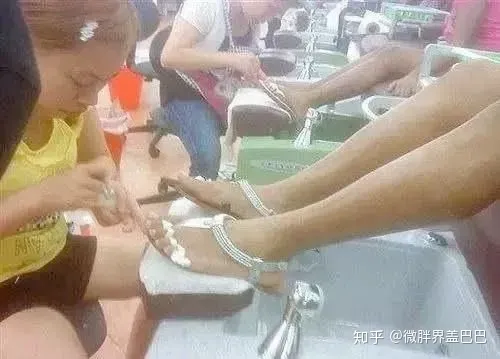 凤姐在美国确证死亡?曾侮辱中国,网友:该!