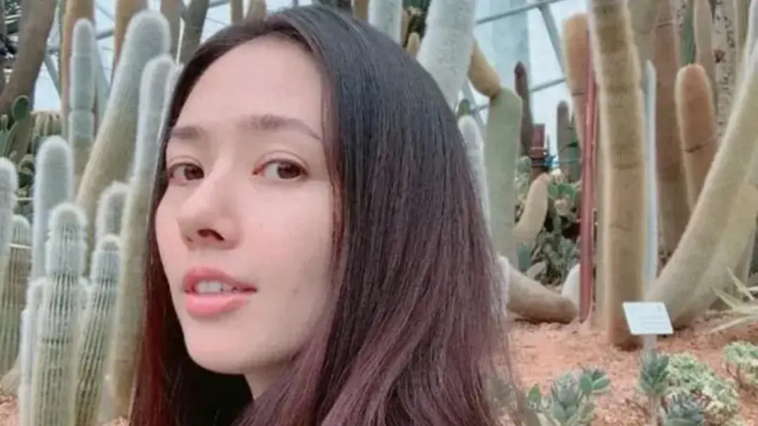 郭碧婷直播真实挑战:关掉美颜,展现自然之美