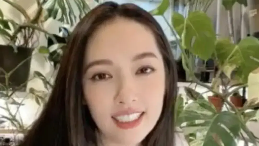 郭碧婷直播真实挑战:关掉美颜,展现自然之美