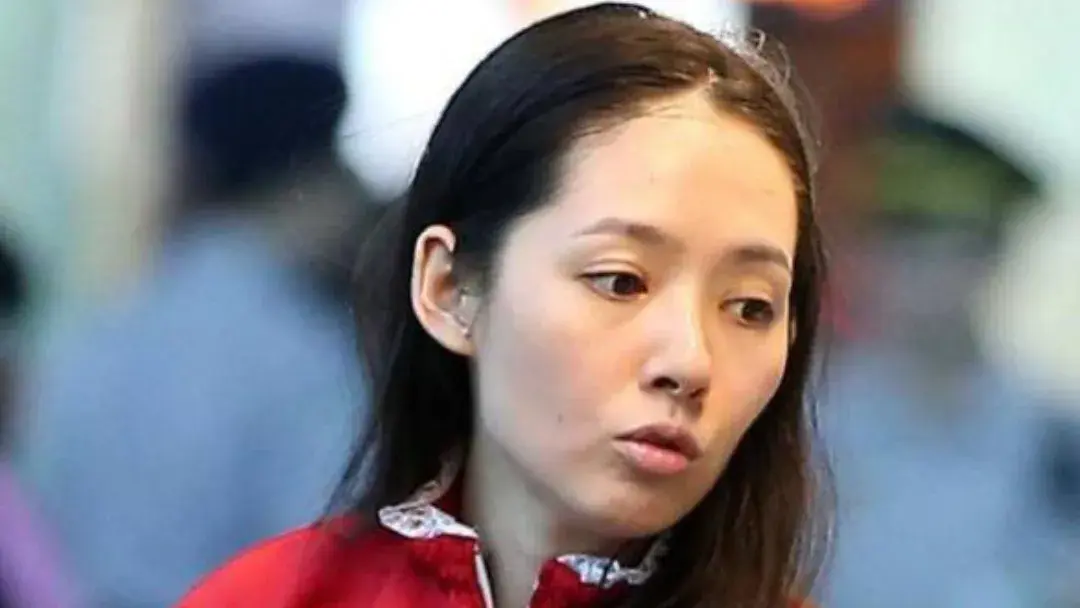 郭碧婷直播真实挑战:关掉美颜,展现自然之美