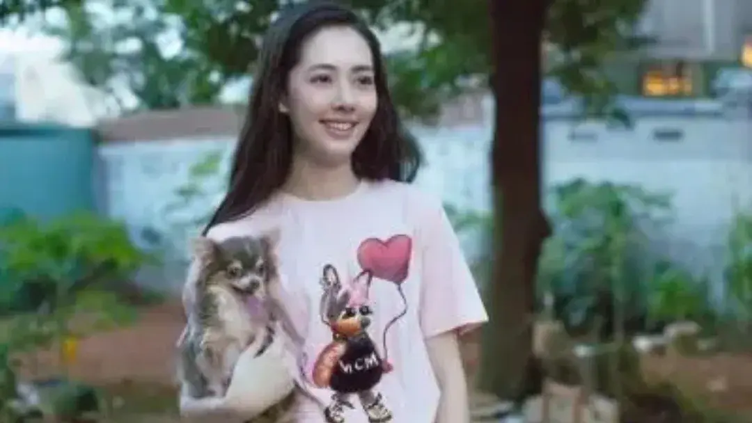 郭碧婷直播真实挑战:关掉美颜,展现自然之美