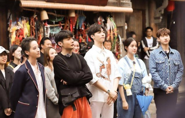 《美好的时光》李荣浩领衔"好的乐队" 演绎民风版《下雨天》
