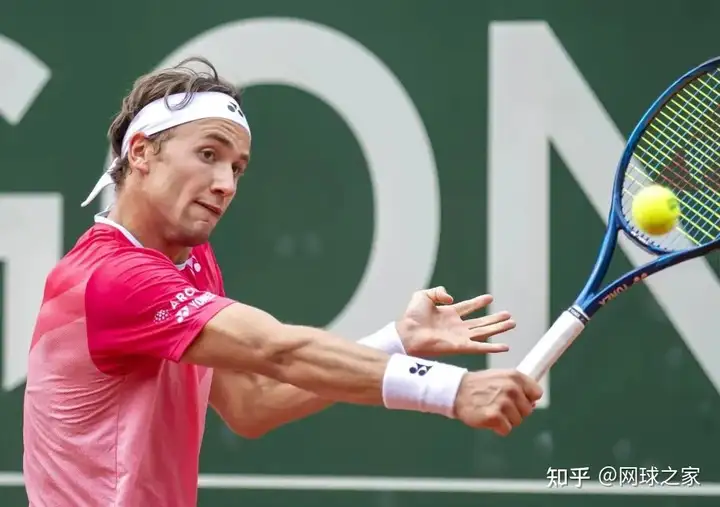 法网签表三大热门扎堆上半区;朱琳入围法网正赛,科贝尔进四强