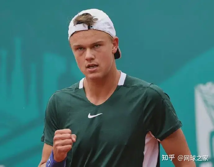 法网签表三大热门扎堆上半区;朱琳入围法网正赛,科贝尔进四强