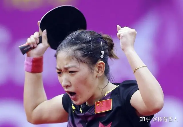 面对记者刁钻的问题,马龙如此大气的回复,这就是国乒的底气