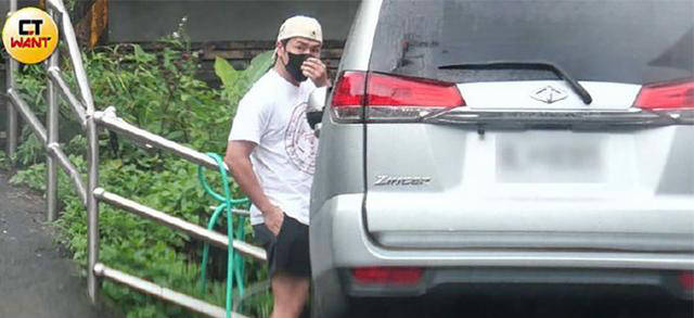 原创 欧弟第三次当爸爸,女友怀孕5个月,前妻新恋情不断,欧弟回应!