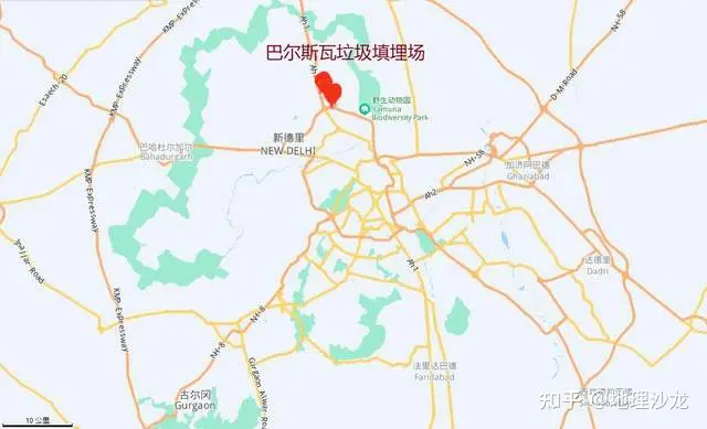 印度异常高温天气,导致新德里北部巴尔斯瓦垃圾填埋场持续燃烧