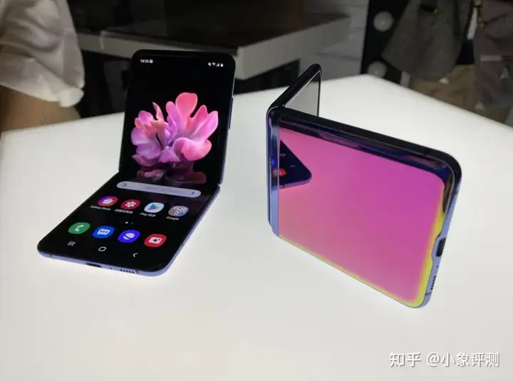 三星Galaxy Z Flip 翻盖折叠新机渲染图曝光!4大升级亮点值得期待