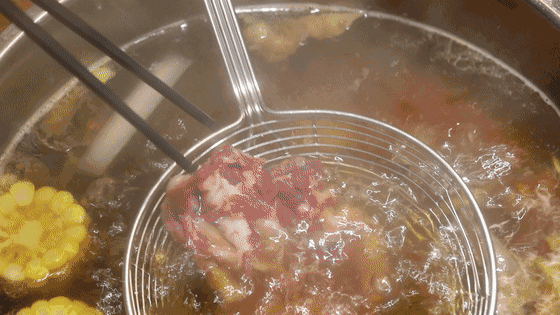 打败顺德,被陈晓卿称为“中国美食孤岛”,海鲜粥鲜到眉毛,人均¥50+生腌吃嗨!