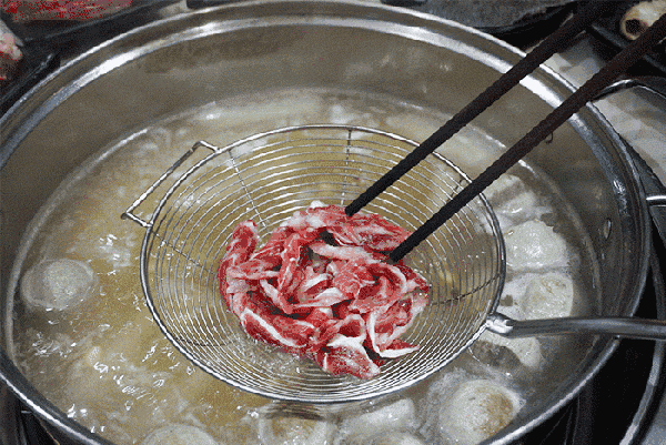 打败顺德,被陈晓卿称为“中国美食孤岛”,海鲜粥鲜到眉毛,人均¥50+生腌吃嗨!