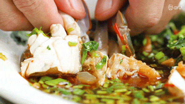 打败顺德,被陈晓卿称为“中国美食孤岛”,海鲜粥鲜到眉毛,人均¥50+生腌吃嗨!