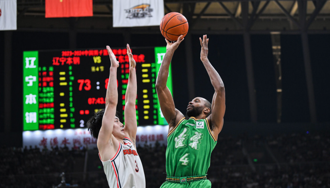 2点决定朱松玮大概率加盟 广东除续约周琦还需咋做才能抗衡辽篮?