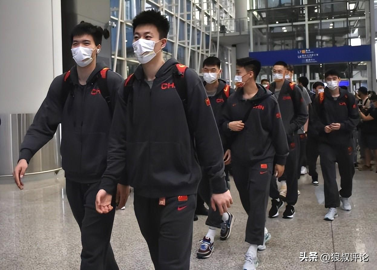 刘传兴+朱松玮加盟!香港金牛队疯狂招兵买马 他们能冲击CBA吗?