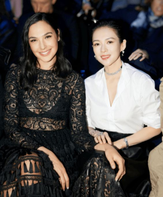 章子怡排队坐角落,一场时装周让人看到国外品牌对中国女星的轻视