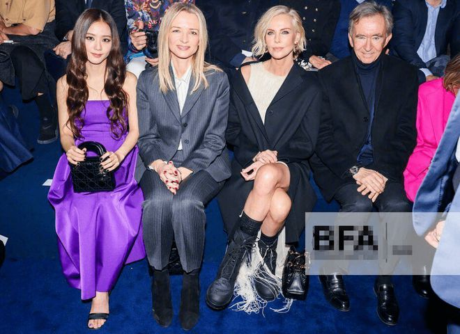 章子怡排队坐角落,一场时装周让人看到国外品牌对中国女星的轻视