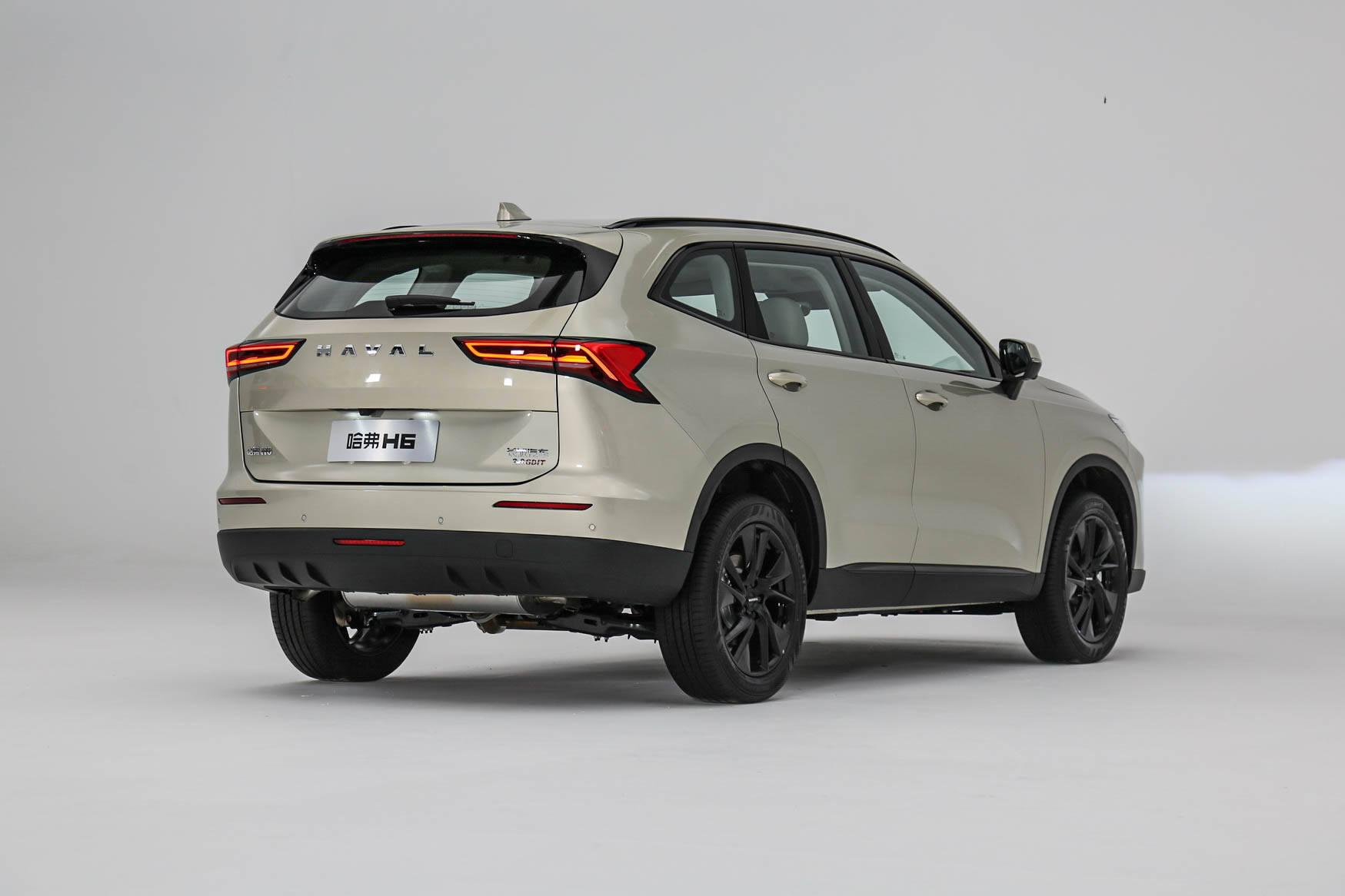 魏建军再次开启直播 驾驶新一代哈弗H6游保定