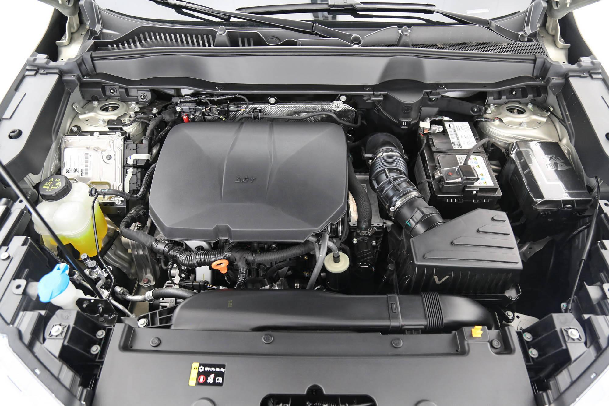 魏建军再次开启直播 驾驶新一代哈弗H6游保定