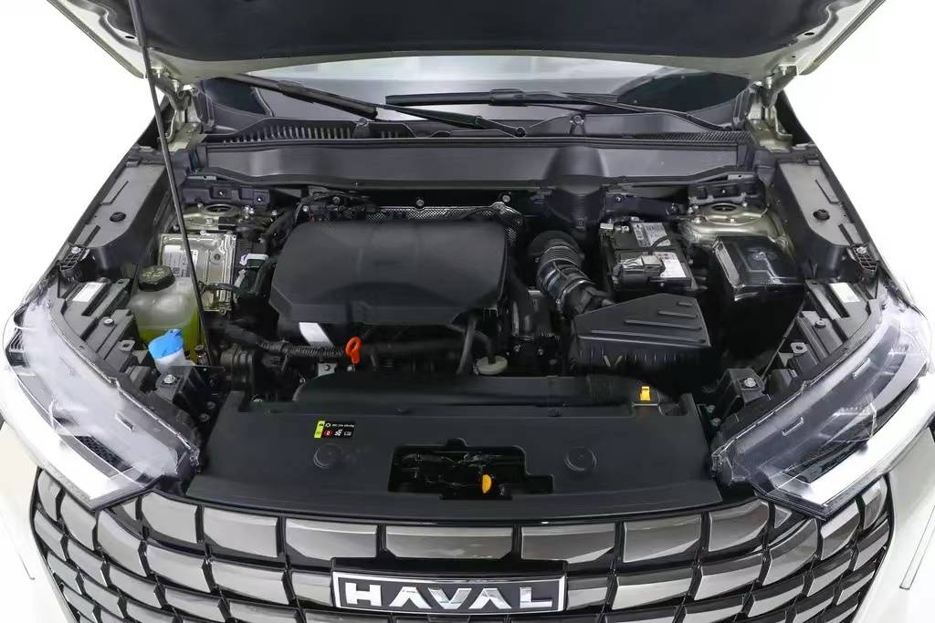 为新一代哈弗H6站台,魏建军再次开启直播,将推出103台新车福利