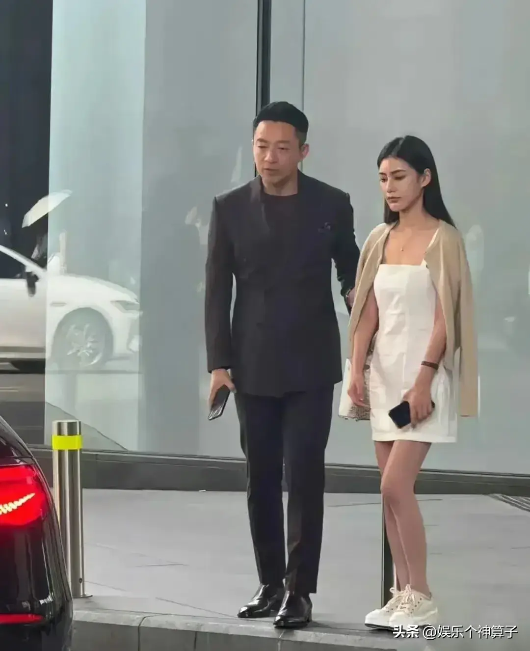 恭喜!汪小菲宣布喜讯,即将与未婚妻领证结婚,网传小梅已经怀孕