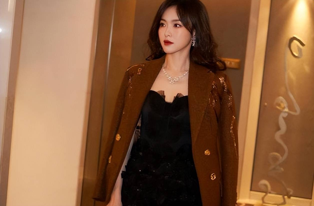 原创 张若昀新剧已定,唐嫣出演张若昀的妈妈了,这简直让人难以置信!
