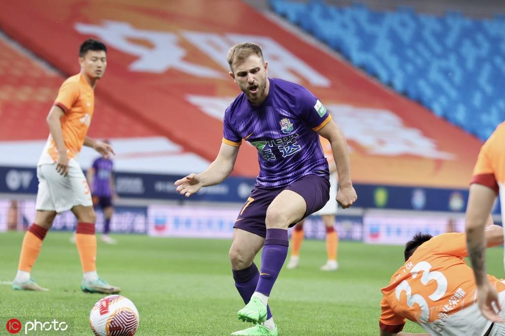 中超-康瓜传射建功孔帕尼奥点射 津门虎1-3海牛