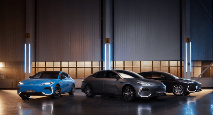 售价16.58w起,吉利银河E8龙腾版正式上市