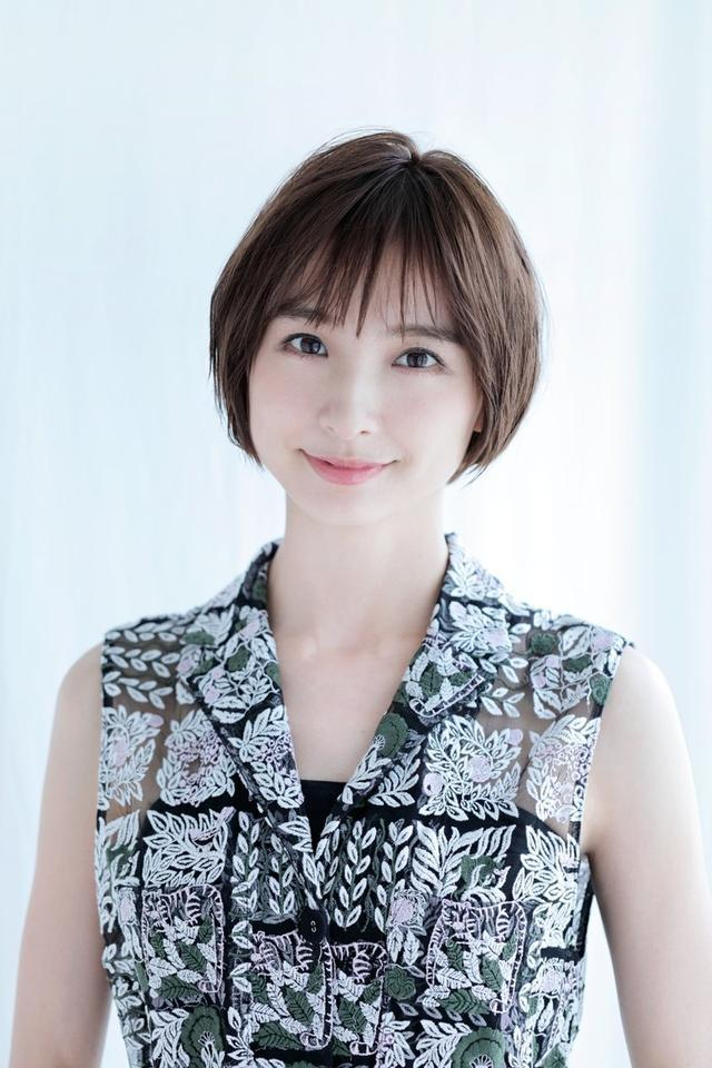 前AKB女爱豆官宣生女!曾深陷隆胸疑云,和小3岁老公闪婚速度惊人