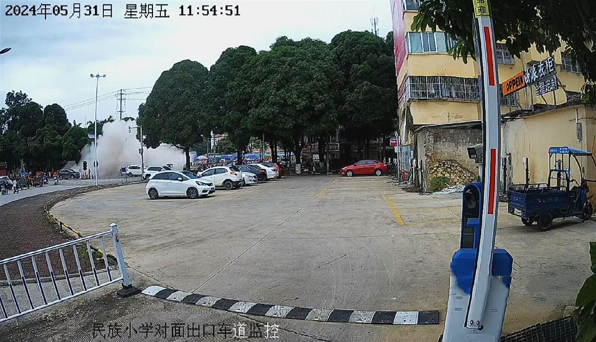 广西商铺倒塌伤亡情况披露,知情者披露大量内幕,一细节令人揪心