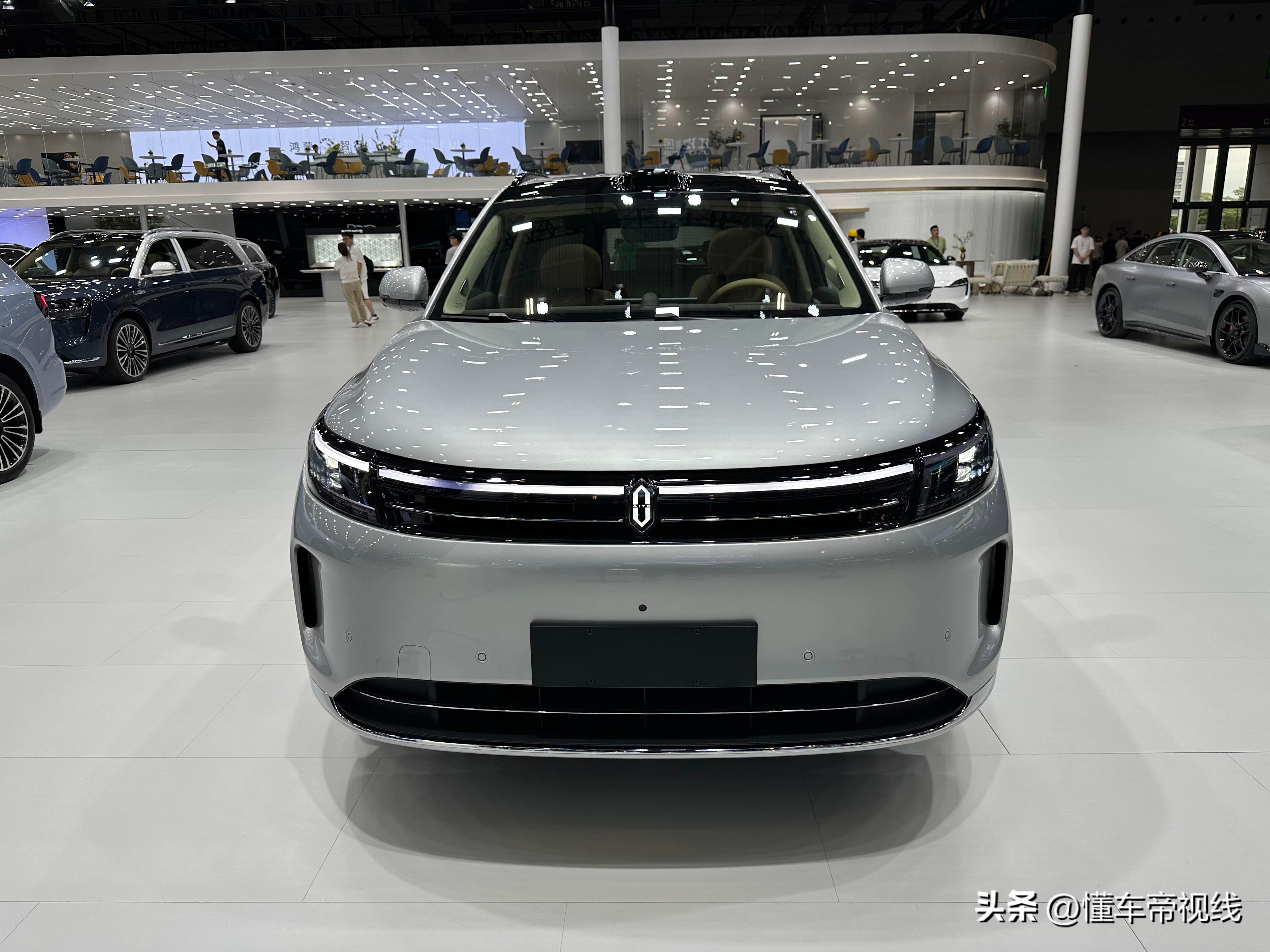 新车 | 竞争理想L6/28.98万元起,新款AITO问界M7亮相粤港澳车展