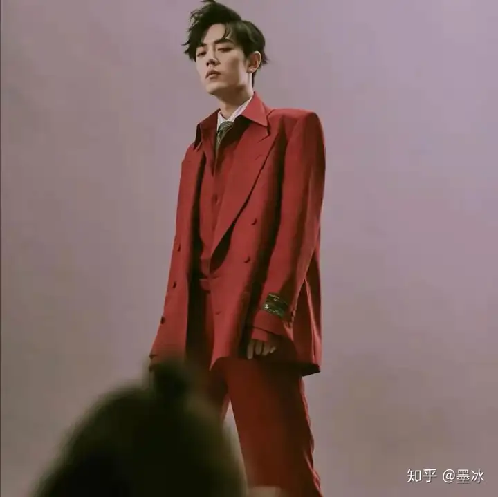 蹭肖战热度后续,品牌方称衣服是假的,央视点名批评谈莉娜!