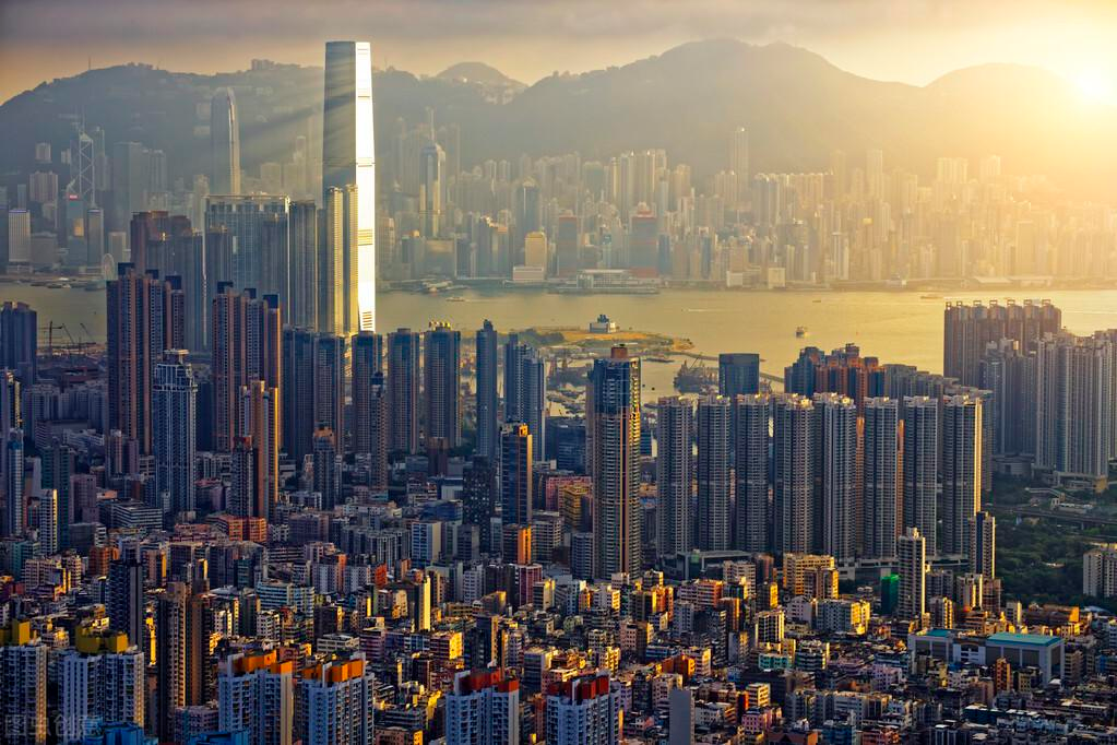 全球港口大拥堵,一个接一个中招!...多米诺骨牌,倒下了