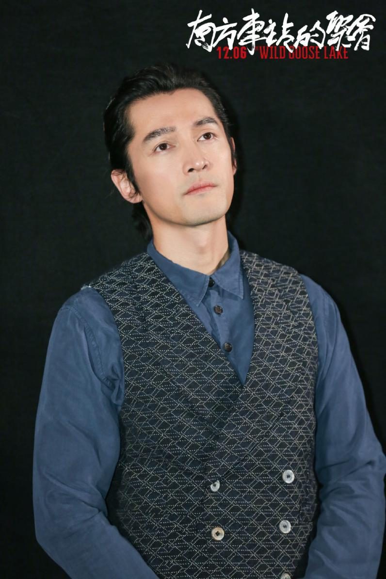 胡歌谈表演不破不立 勇敢清零一路向"南"