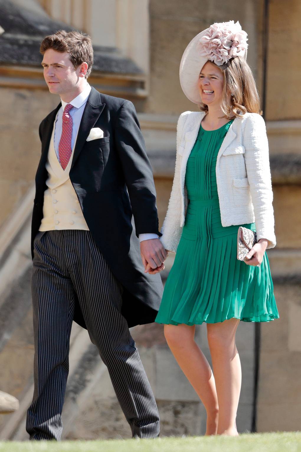 凯特王妃不再坐以待毙,疫期发出律师信告媒体,向梅根递出橄榄枝-凯特王妃为啥比梅根更受欢迎