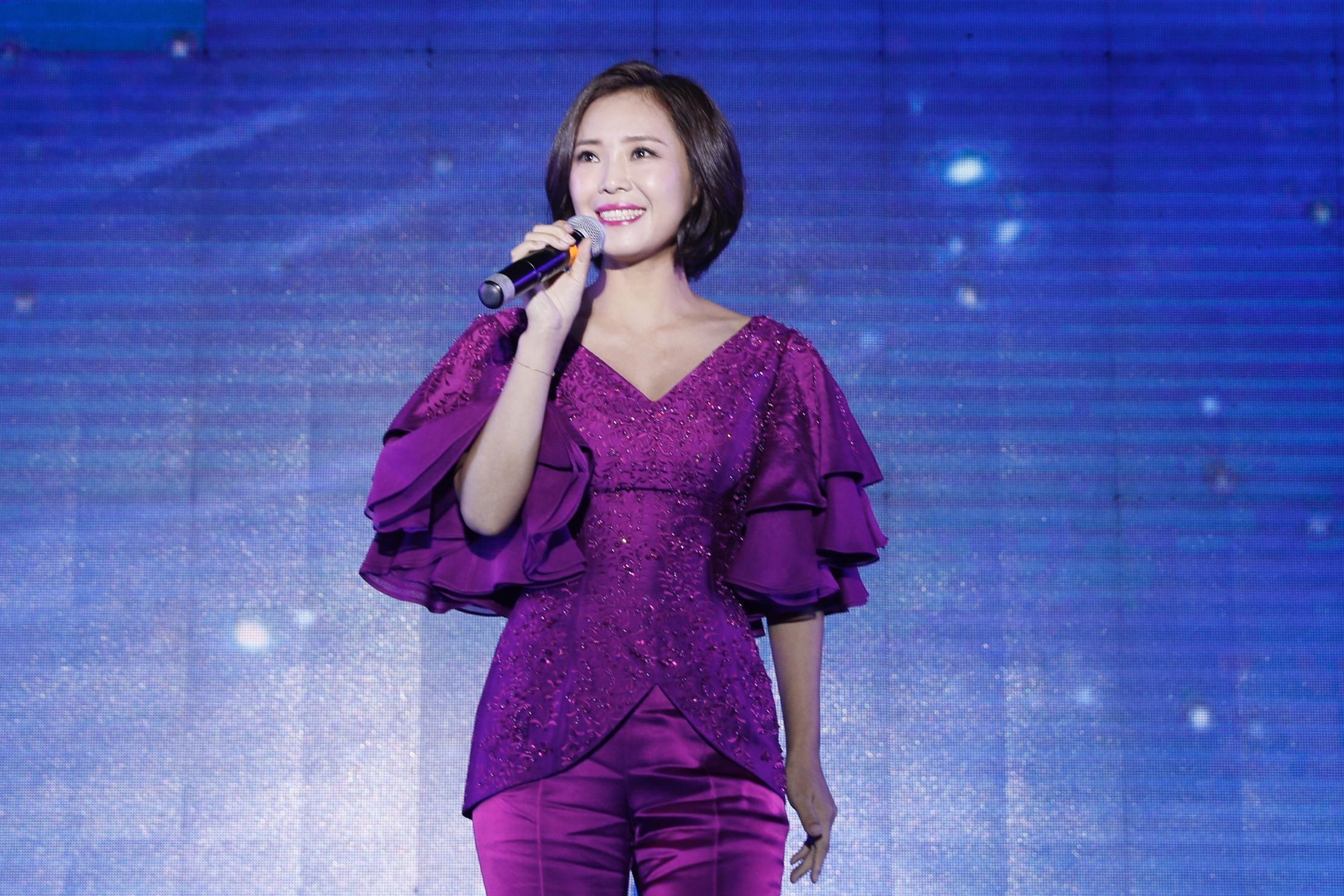 云朵来了,刀郎还会远吗?小沈阳演唱会云朵来为师父打前站?-云朵演小品