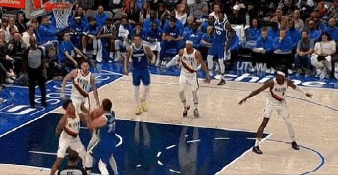 22-23 赛季 NBA 独行侠力克开拓者,东契奇得到 42+13+10 大号三双,如何评价这场比赛?-独行侠执行东契奇合同