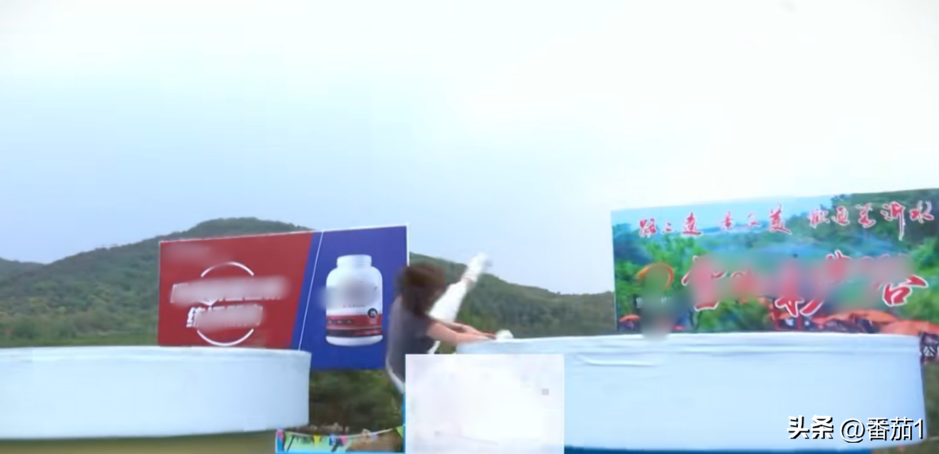 三只羊网红挑战快乐向前冲,小黄穿切尔西落水,李kk暴露真实颜值-三只羊网络是谁的公司