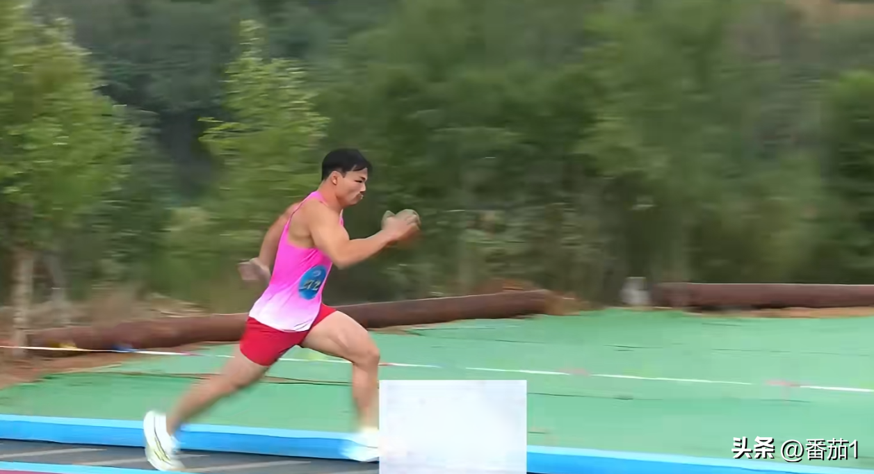 三只羊网红挑战快乐向前冲,小黄穿切尔西落水,李kk暴露真实颜值-三只羊网络是谁的公司