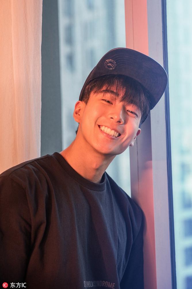 《天才枪手》男主一夜走红,屁鹅爆料James才是学霸丨专访-天才枪手follow me