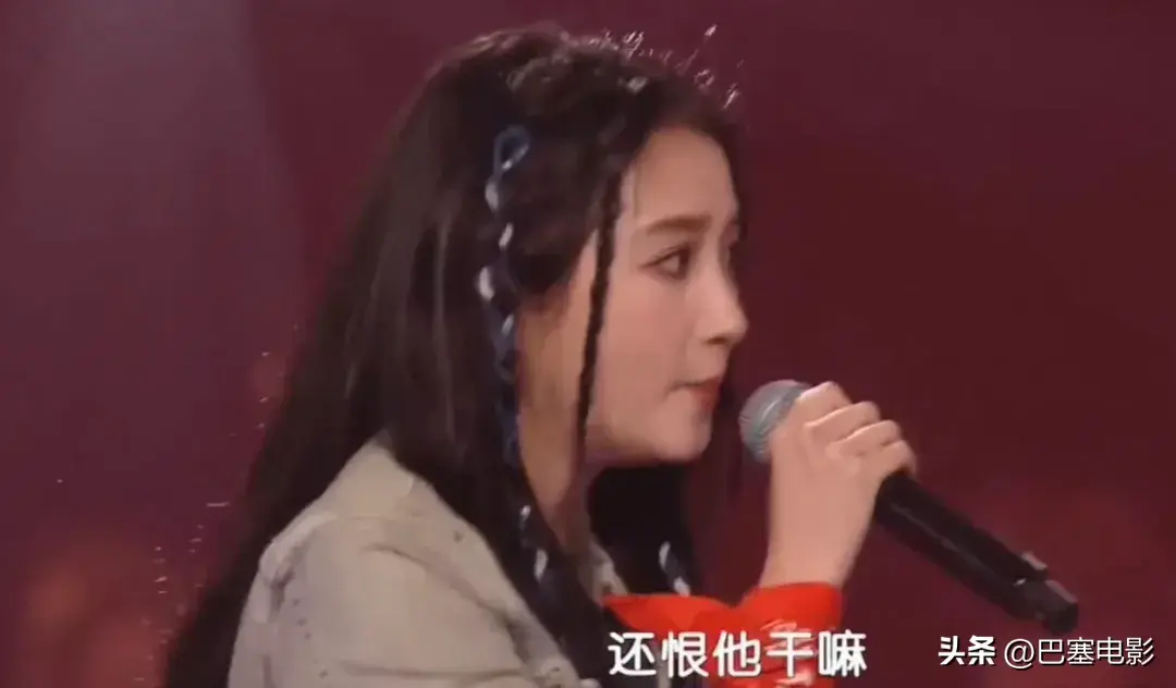 端午歌会:关晓彤变大胖丫头,孙楠高音震全场,李宇春A爆了-关晓彤 吃饭