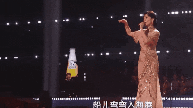 端午歌会:关晓彤变大胖丫头,孙楠高音震全场,李宇春A爆了-关晓彤 吃饭