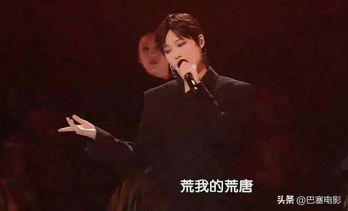 端午歌会:关晓彤变大胖丫头,孙楠高音震全场,李宇春A爆了-关晓彤 吃饭