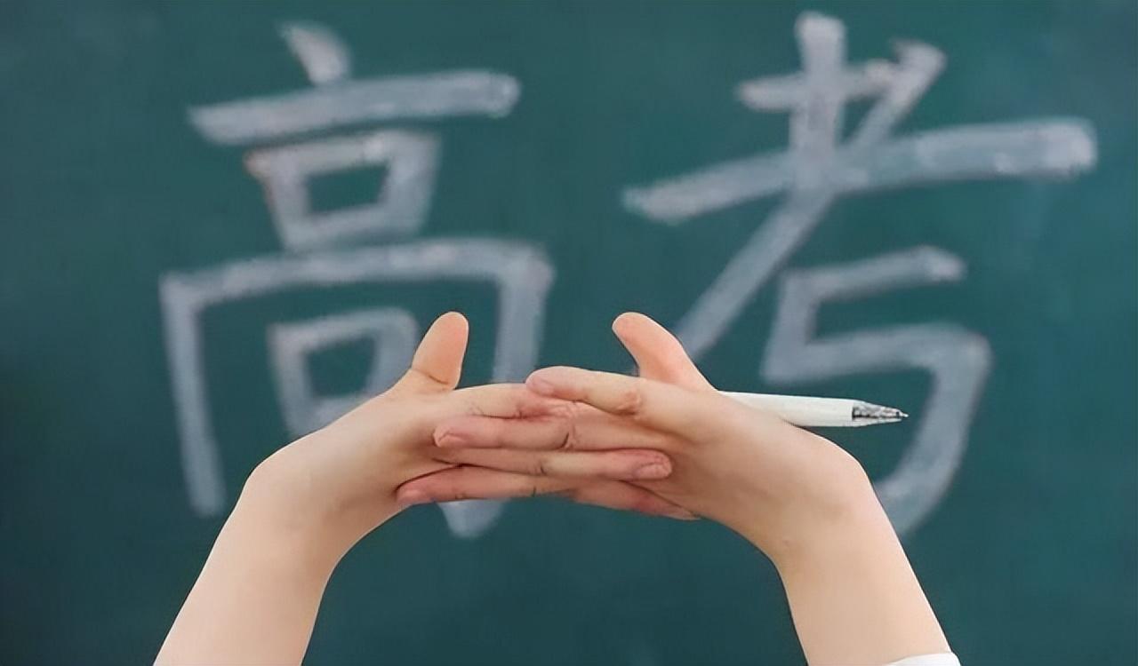 太牛X了!高考47年裸分最高者是谁:孙浩宁734分夺近代状元-高考裸分是多少