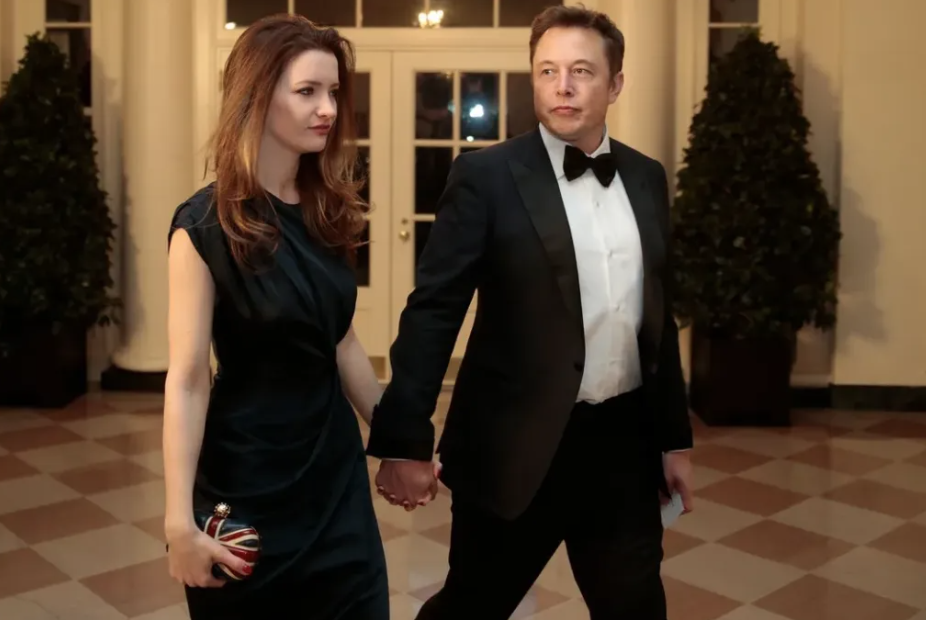 马斯克不但忙于造火箭,还忙于造人!媒体爆其与多名女下属有染-马斯克火箭花了多少钱