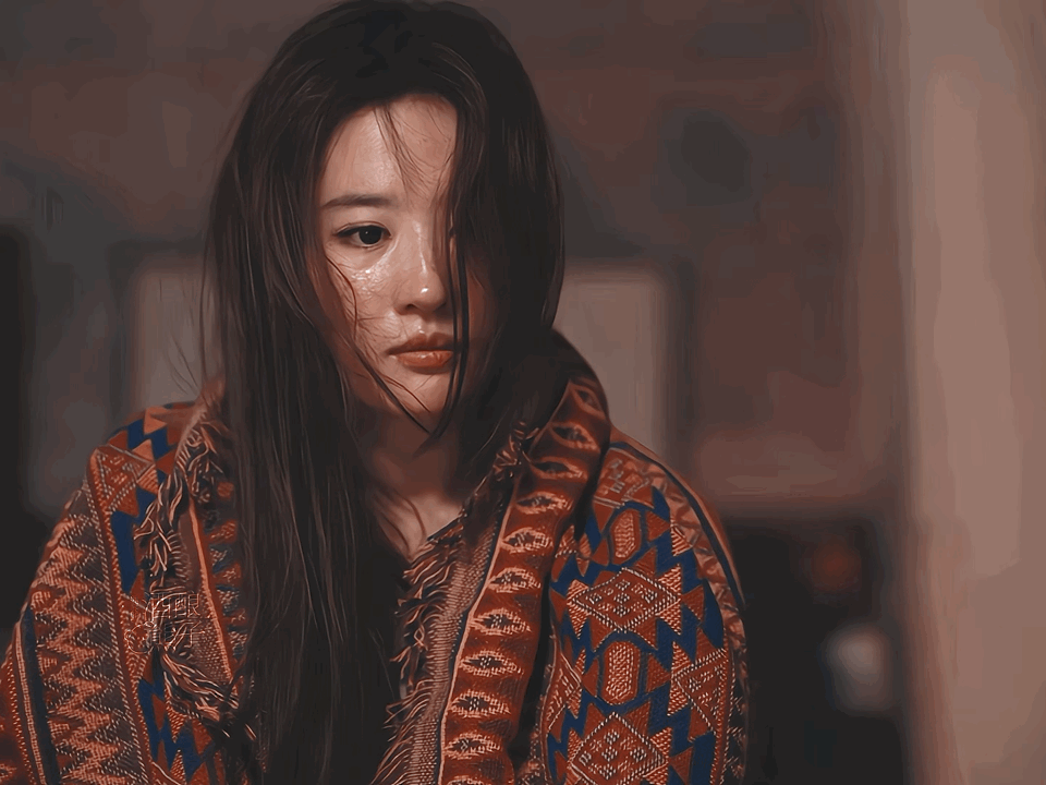 玫瑰原型比刘亦菲更美,被算命大师当众羞辱,60岁凭直播口碑逆袭-玫瑰真实的样子图片