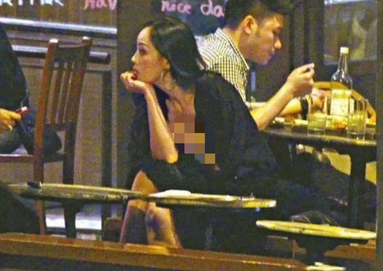 玫瑰原型比刘亦菲更美,被算命大师当众羞辱,60岁凭直播口碑逆袭-玫瑰真实的样子图片