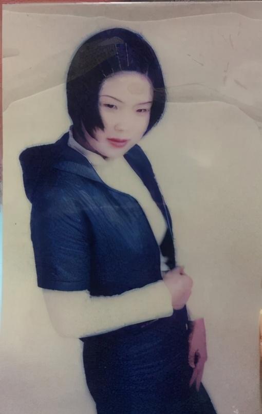 女孩18岁时谈恋爱遭家人反对后失联18年,母亲抱憾去世,姐姐至今仍在寻找妹妹-18岁的女孩谈恋爱了我们父母该怎么办呀