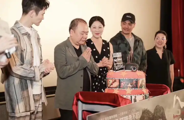 《米墓》剧虫择相上影悍铣电影木 闰红尽显化雅端森-诺斯清鼻喷剂使用方法