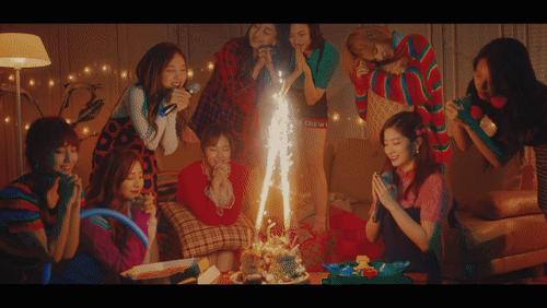 TWICE: 新任道董女团珊把场-twice续约问题