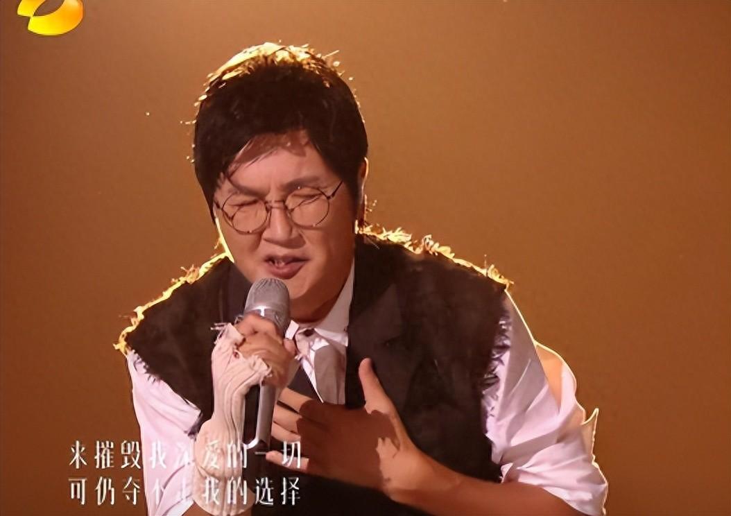 周深演唱会回应孙楠翻唱《人是》,真实人品藏不住了!-孙楠对周深的评价